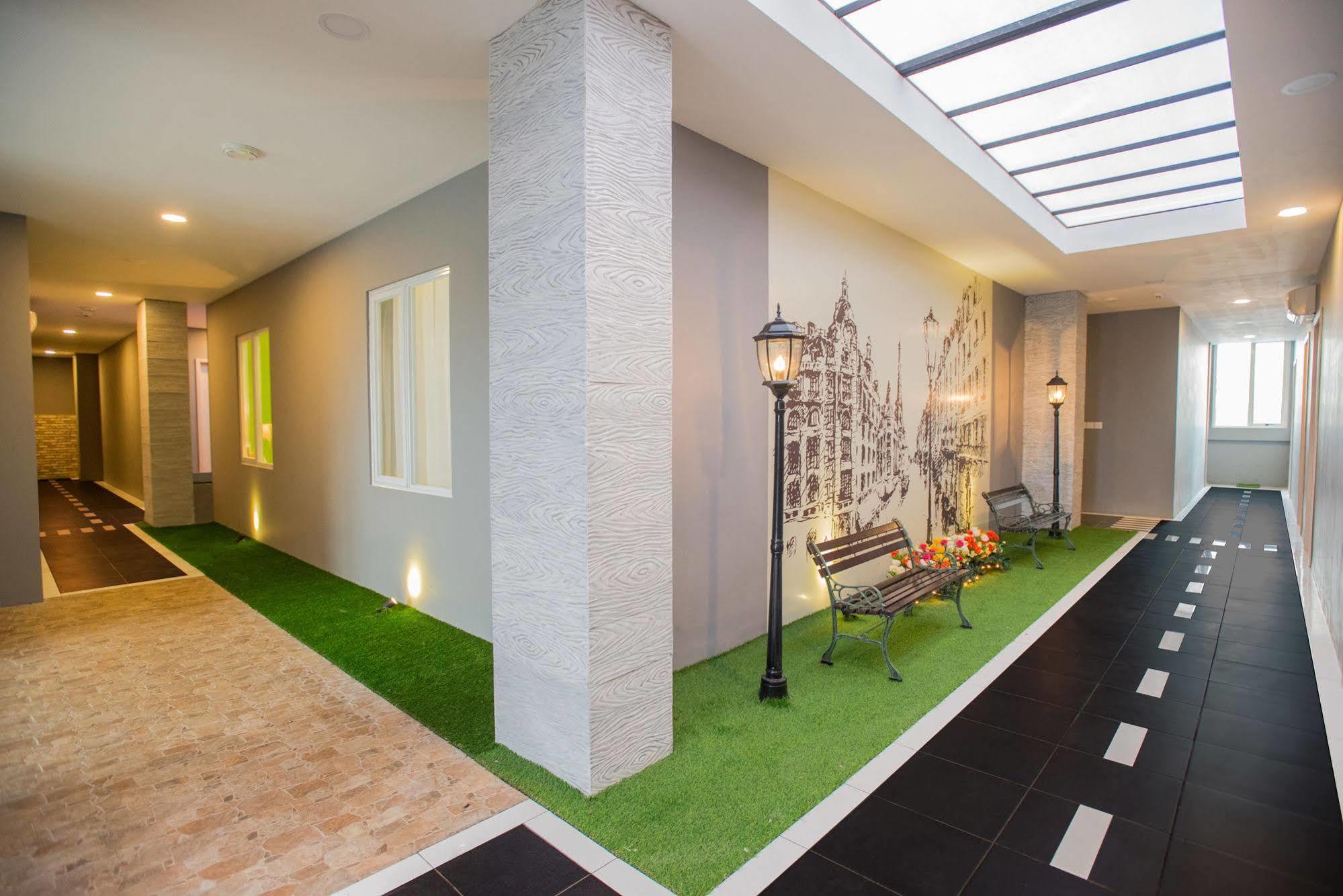 Happy Inn Yakarta Exterior foto